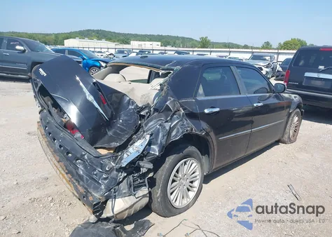 2010 Chrysler 300 Touring/Signature Series/Executive Series from USA, damaged, VIN 2C3CA5CV4AH305372